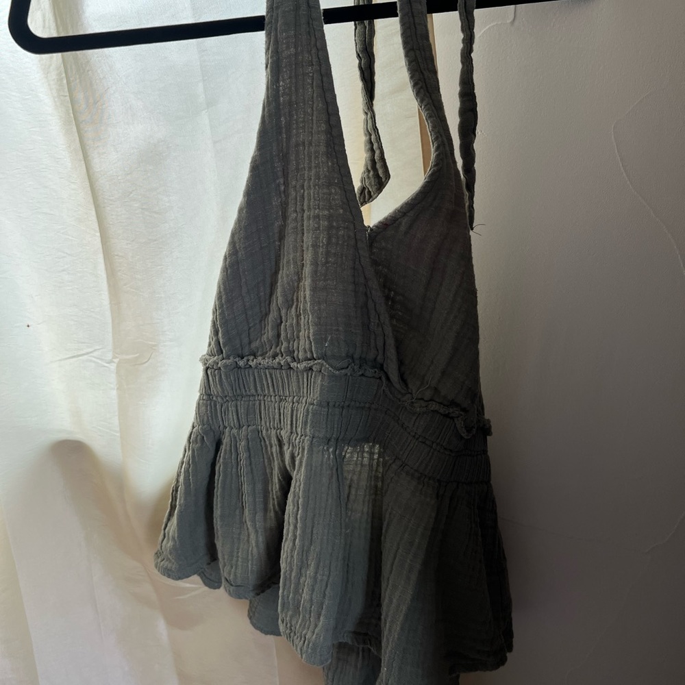 Brand new haltertop, only worn once